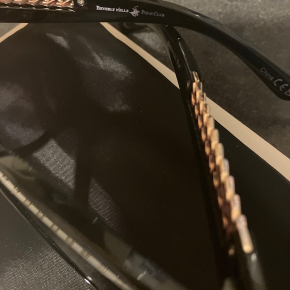Beverly Hills Black Cat Eyes Sunnies ?️ main image 6